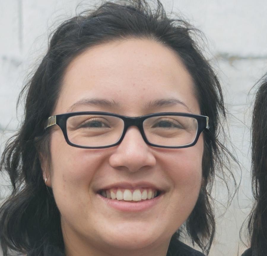 Finanzexpertin Liisa Korhonen während eines Live-Webinars